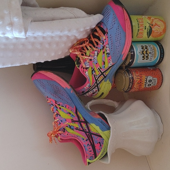 Asics Running Shoes - Picture 1 of 10
